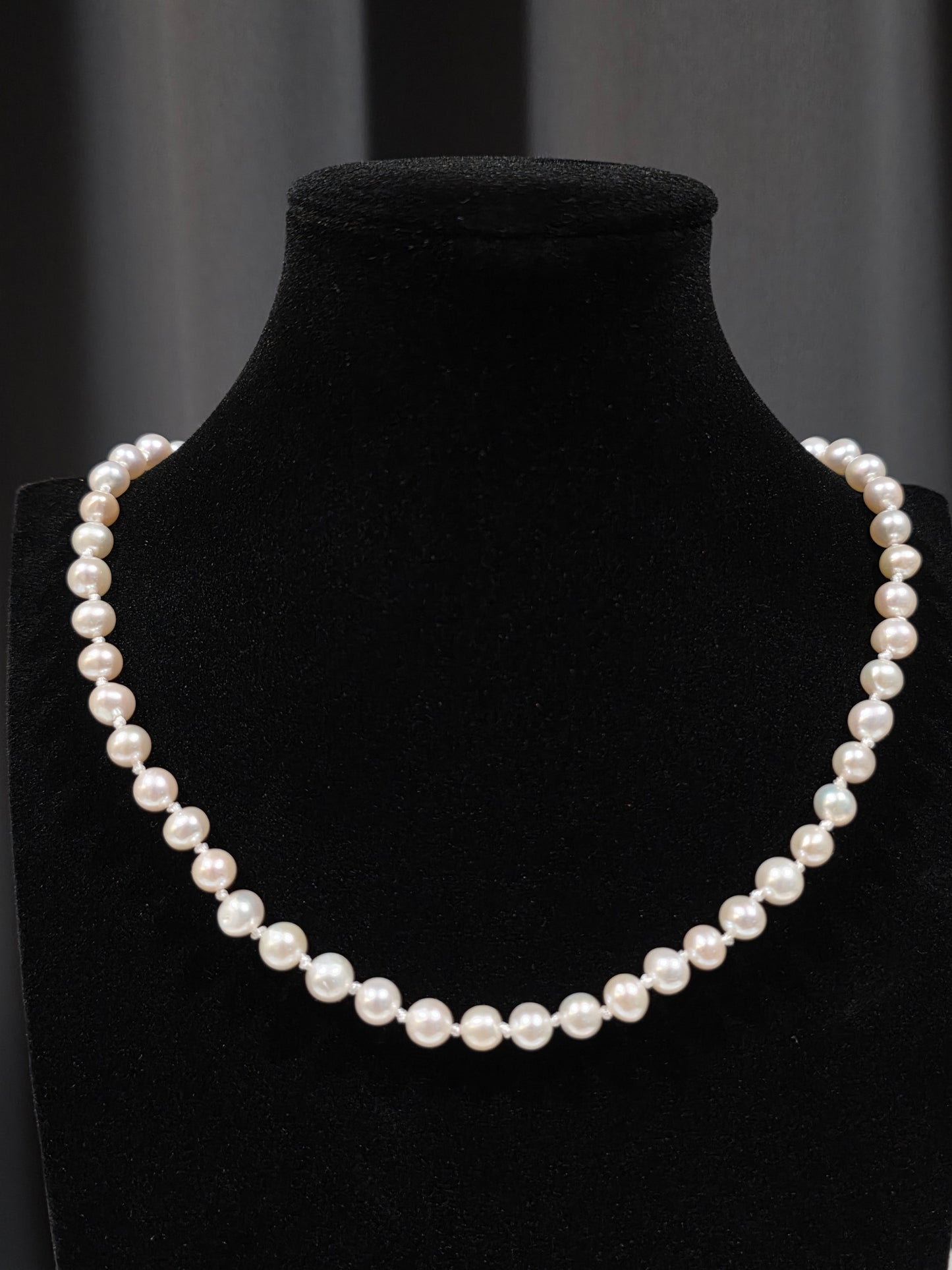 Classic Freshwater Pearl Necklace – 18 Inch