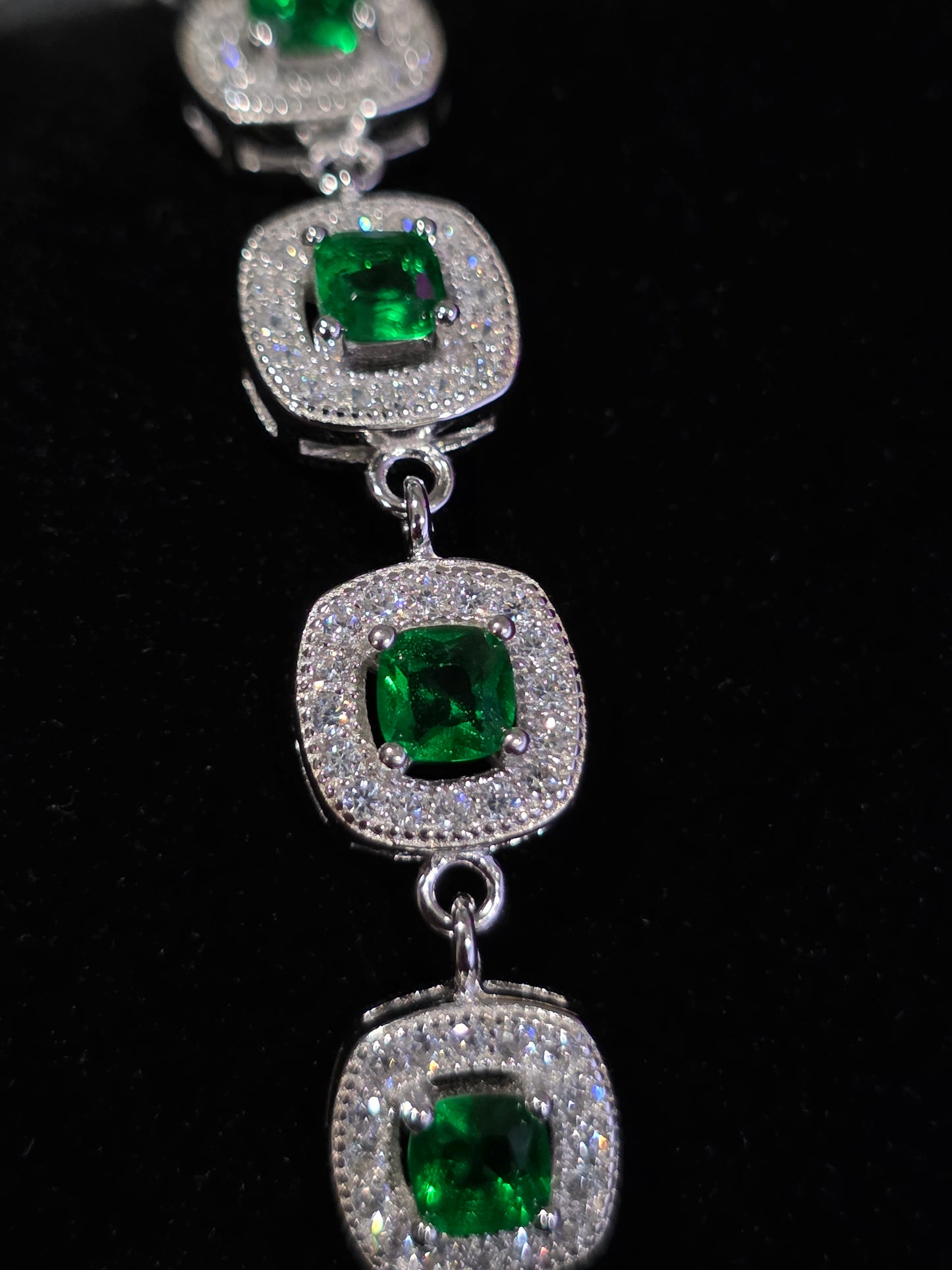 Silver Bracelet with Green CZ Stones – Glamorous Sparkle