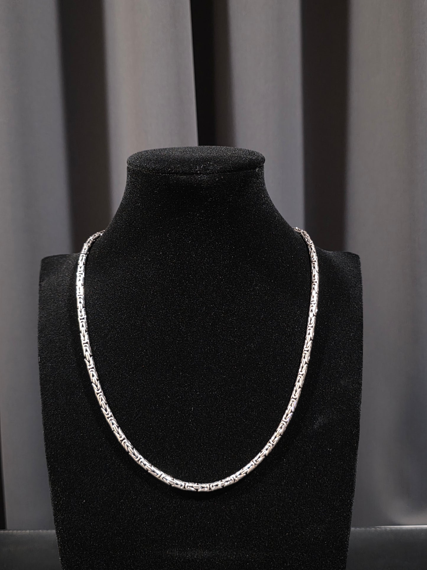 Silver Viking Chain Dragon Necklace – 18 Inch