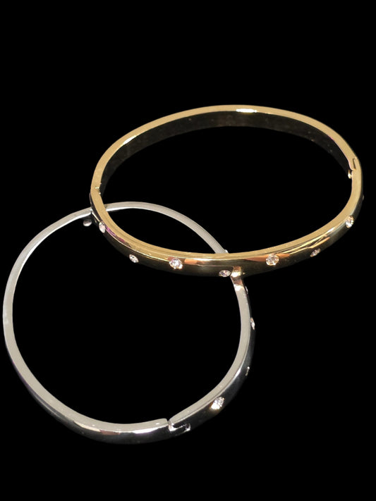 Elegant Stainless Steel Bangle with Crystal Accents – Sleek & Sophisticated